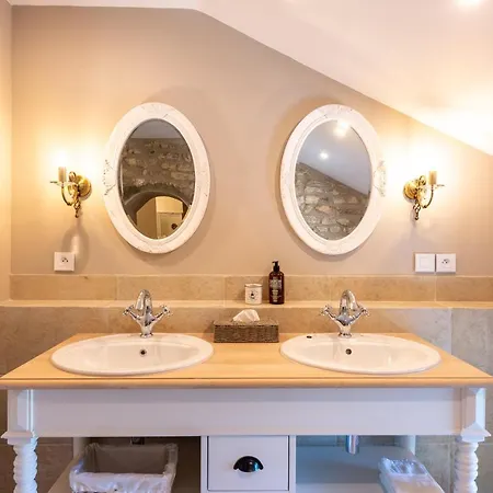 Les Caroubiers Bed & Breakfast Montsegur-sur-Lauzon