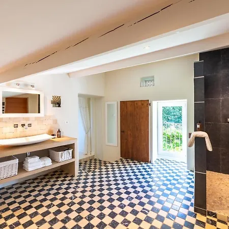 Bed & Breakfast Les Caroubiers *