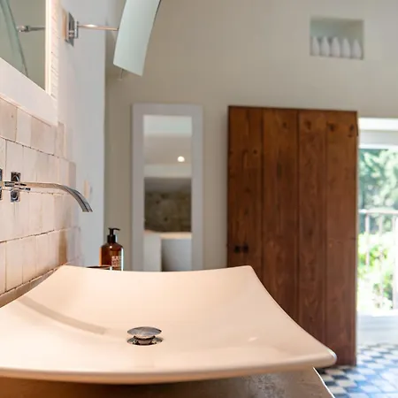 Bed & Breakfast Les Caroubiers